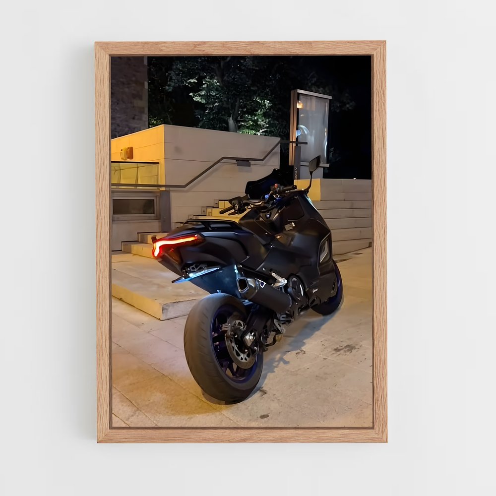 Poster Tmax Éclatant 560 – affiche Yamaha (vue 4)